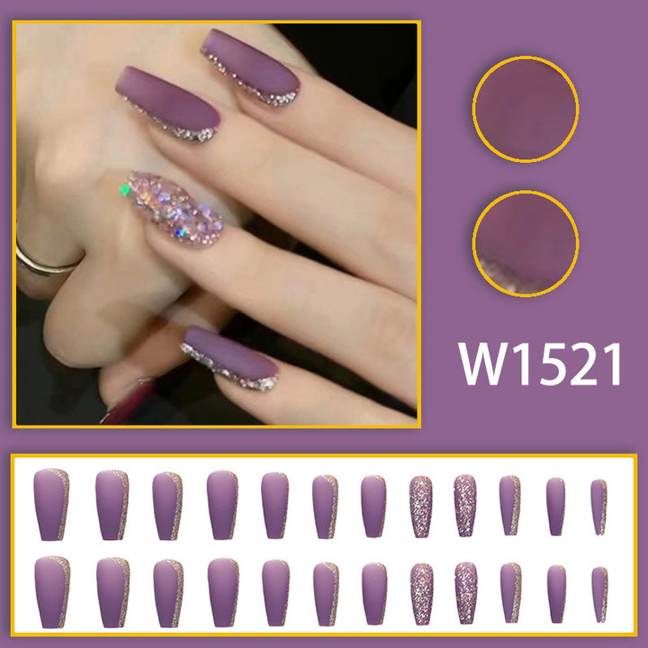 Purple grape color style of clothing and nail decoration