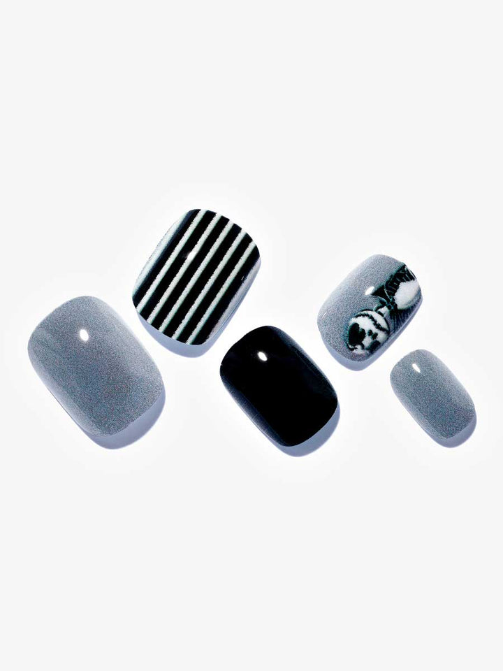 Black Skull/Squoval