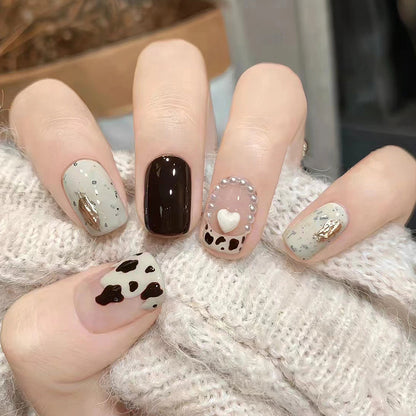 Simple yet stylish personalized nail art