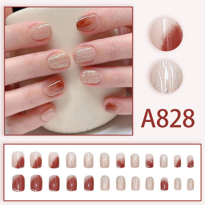 Fresh and light glitter polish for a gentle and simple nail art.