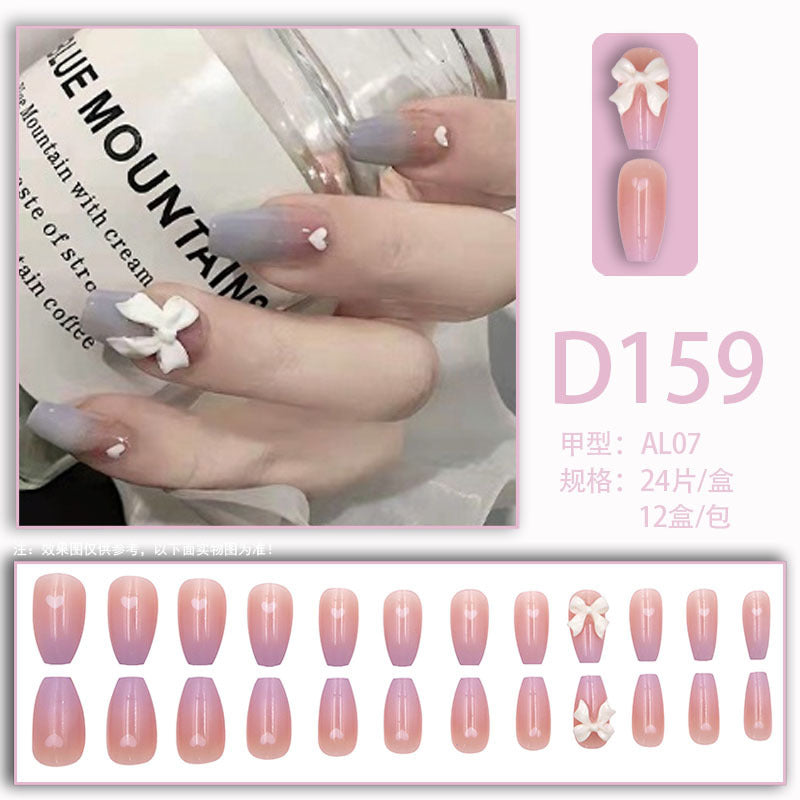Gradually changing small heart-shaped bow accessory for nails