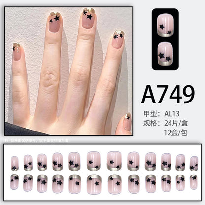 Fresh and gentle French-style star-shaped nail art