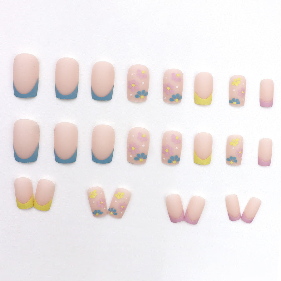 Macaron color nail art