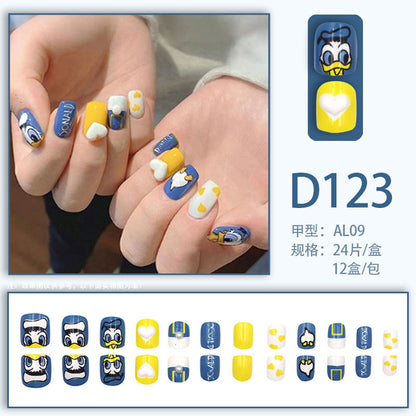 Donald Duck Three-Dimensional Heart-shaped Nail Cover