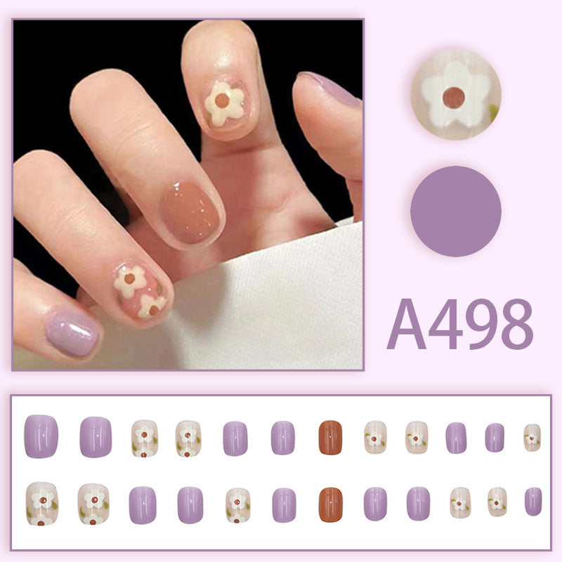 Internet celebrity's Instagram-style manicure