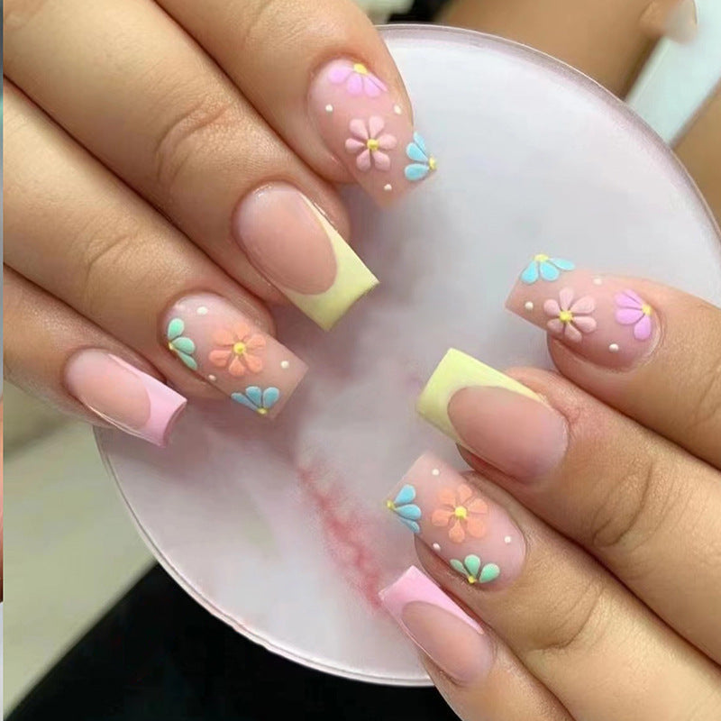 Macaron color nail art
