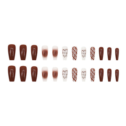 Love-themed caramel-colored high-end atmosphere-enhancing nail art