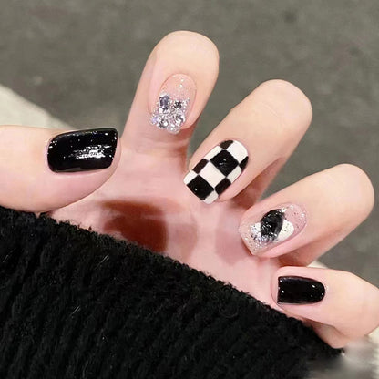 Ins-style checkered nail polish