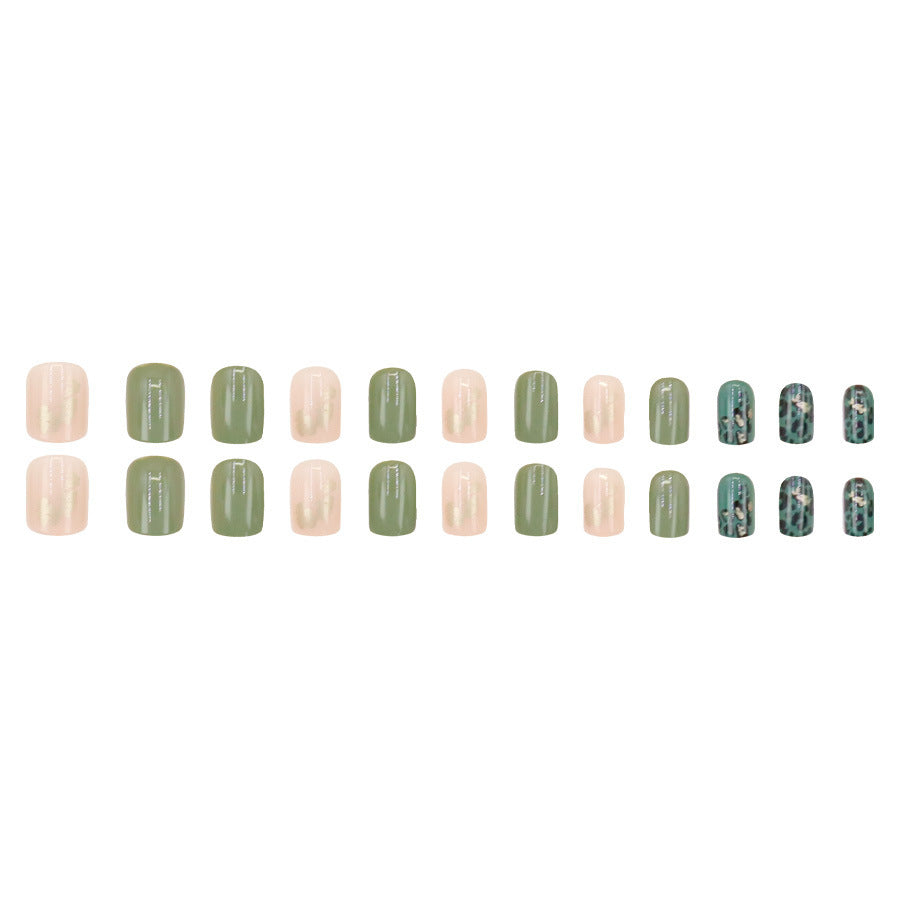 Green leopard print fashionable gold foil personalized nail art