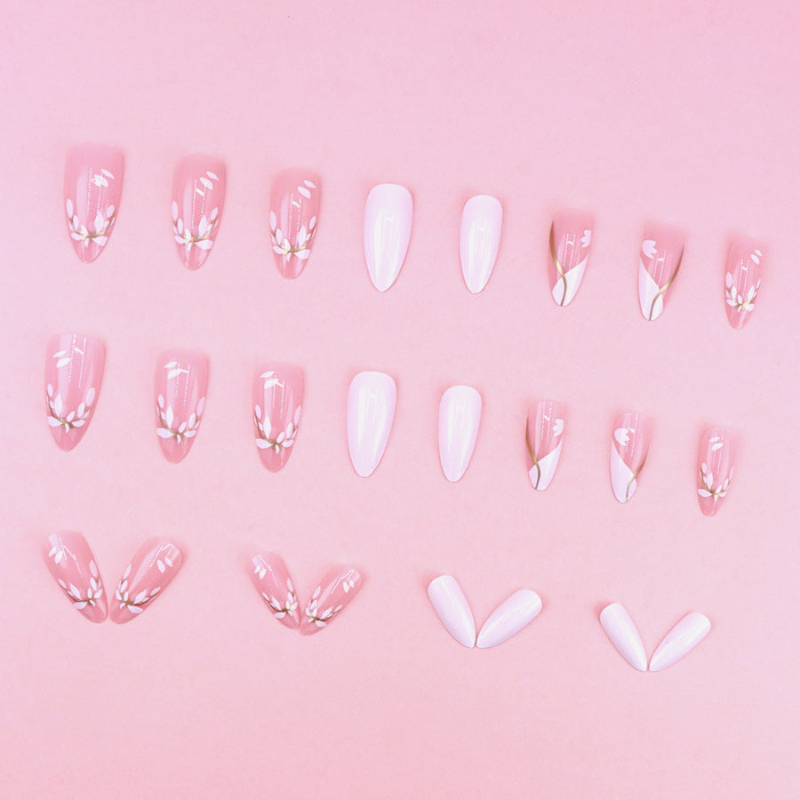 Ins-style gentle pink manicure