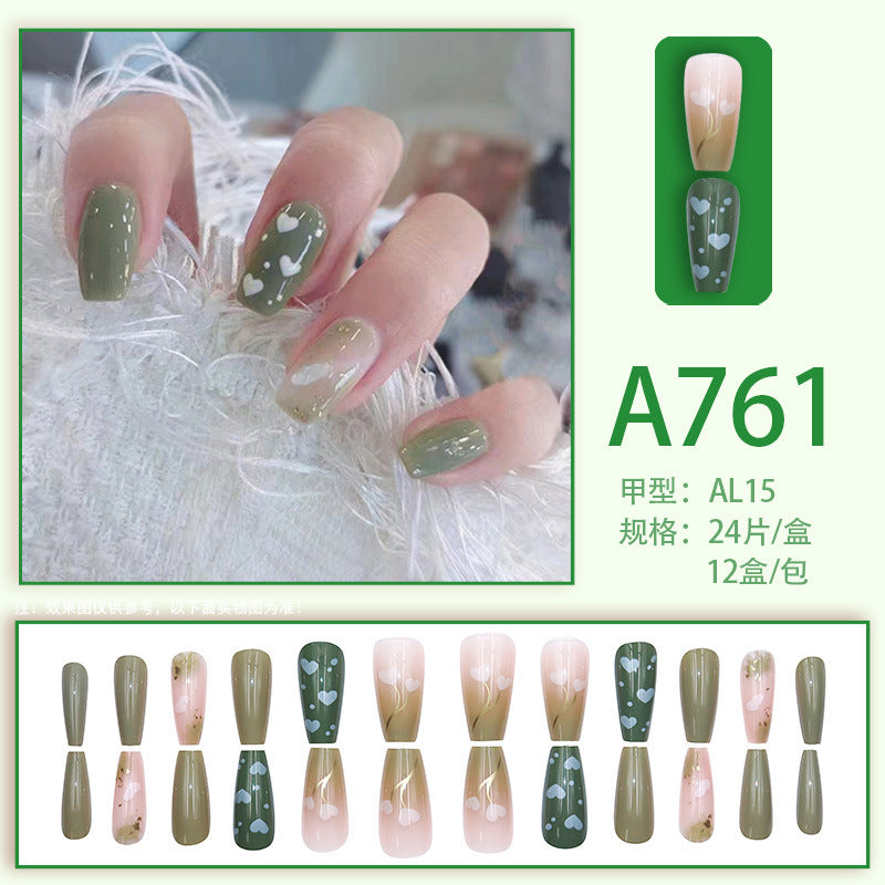 Green minimalist heart-shaped flower nail art