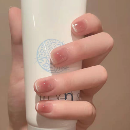 Gentle, sweet and high-end texture manicure