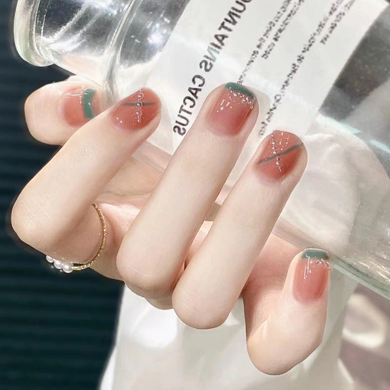 Sweet Pearl Striped Diamond Nail Art