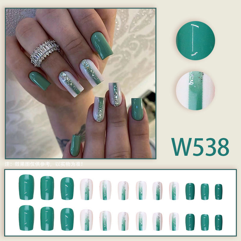 Green gradient shimmer powder gradient elegant and lively nail art