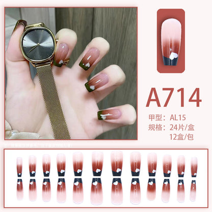 Gradual Gradient Heart High-Style Nail Art