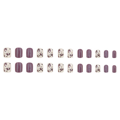 Floral pattern manicure