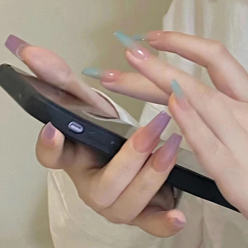 Simple and gentle style nail wear