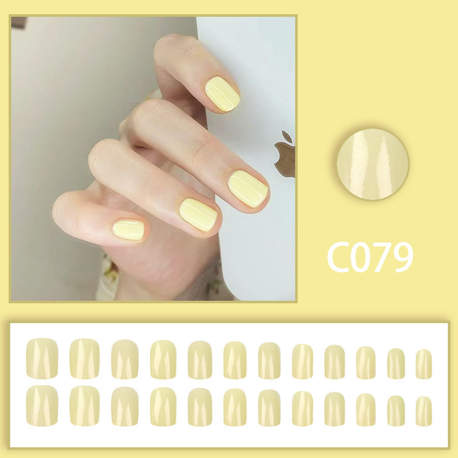 Macaron cream yellow manicure
