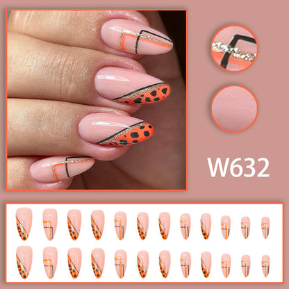 Sweet, cool, tomboyish leopard-print manicure