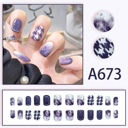 High-end luxury checkered nail art