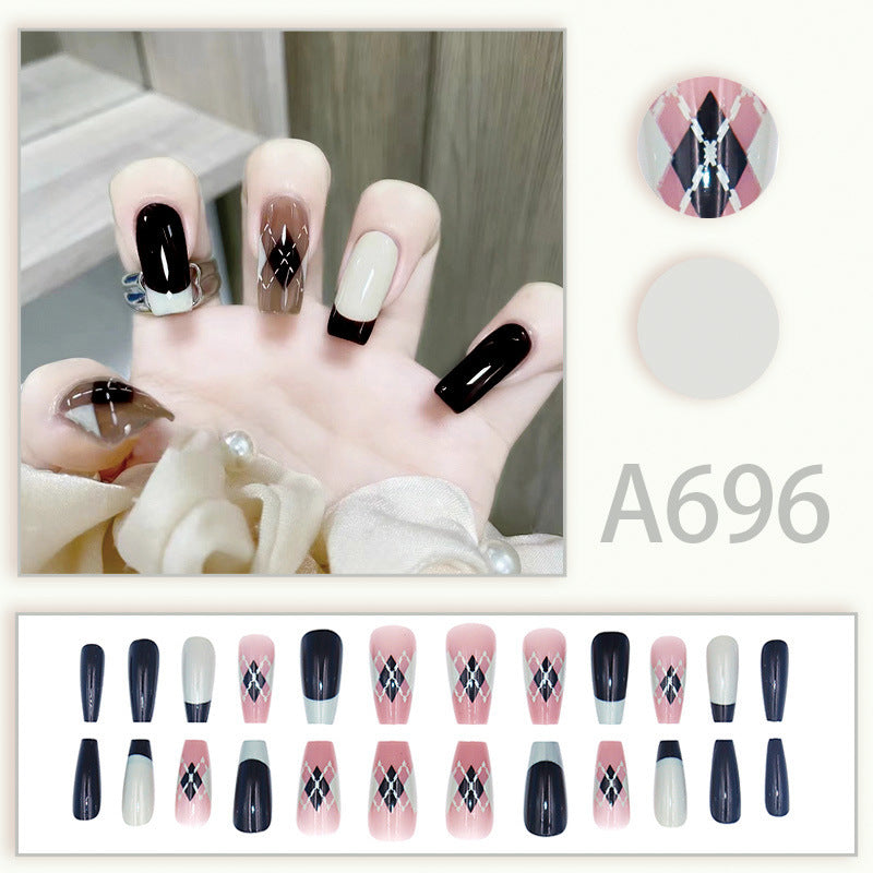 Fashionable and elegant checkered mid-length manicure