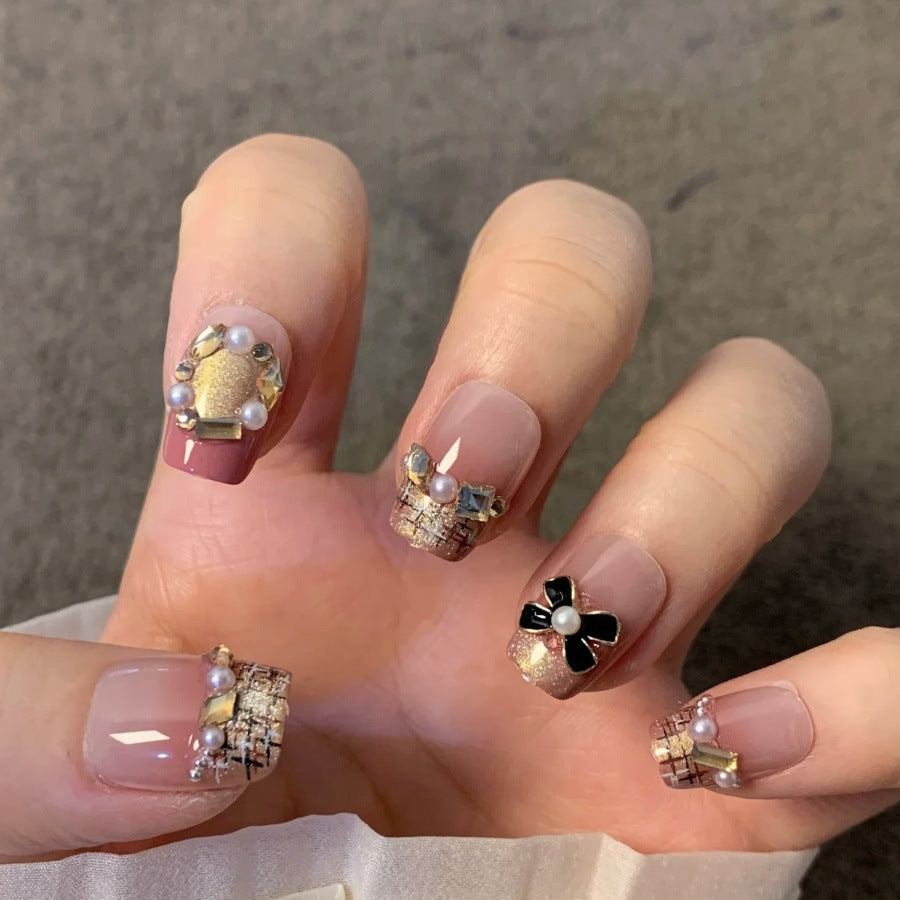 Attractive metal bow nail art