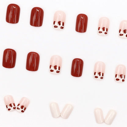 Sweet, light and fresh atmosphere, high-end and elegant manicure