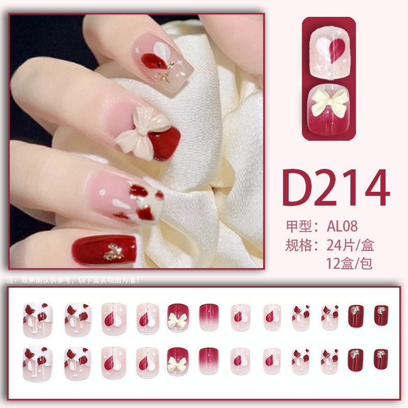 Gentle, sweet and elegant butterfly heart-shaped nail art