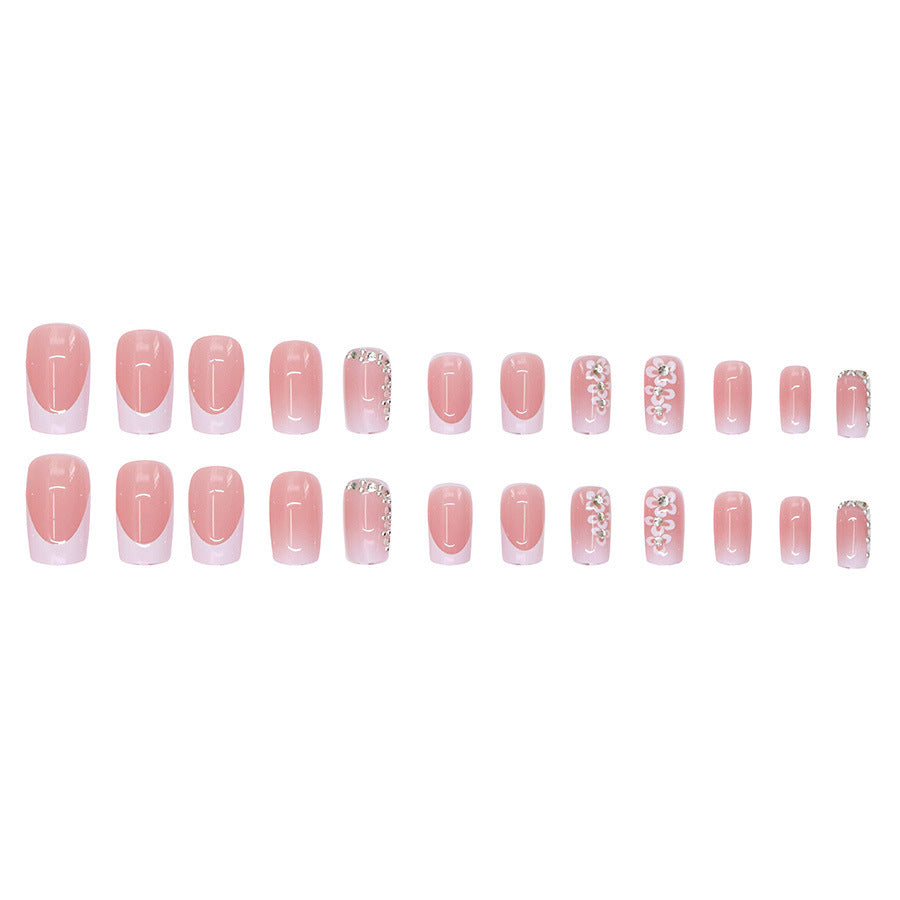 Simple and fashionable flower-themed nail decoration