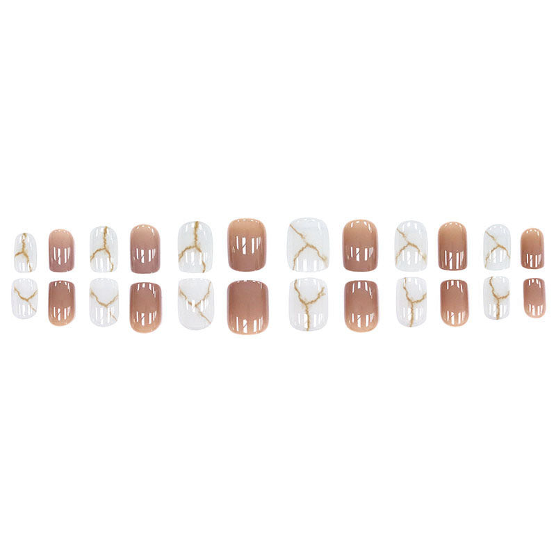 Marble-patterned high-end manicure