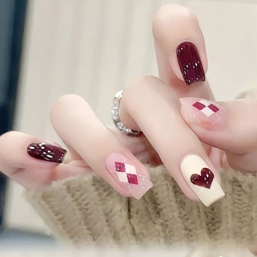 Diamond pattern high-end manicure