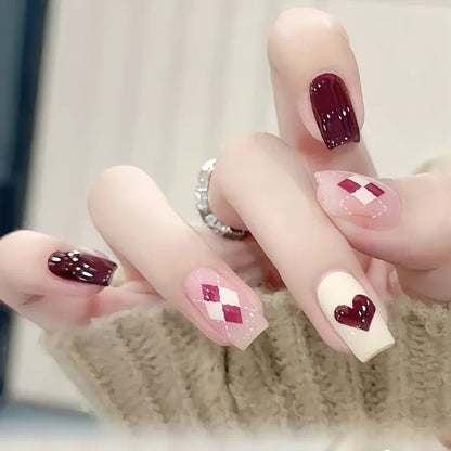 Diamond pattern high-end manicure