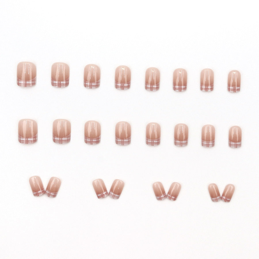 Gradation pattern minimalist nail art