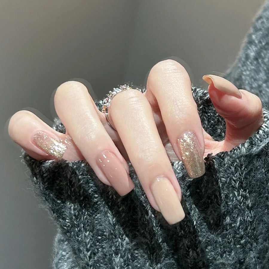 Simple texture silver glitter manicure