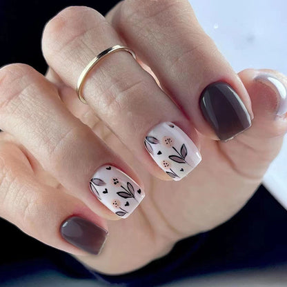 Floral pattern manicure
