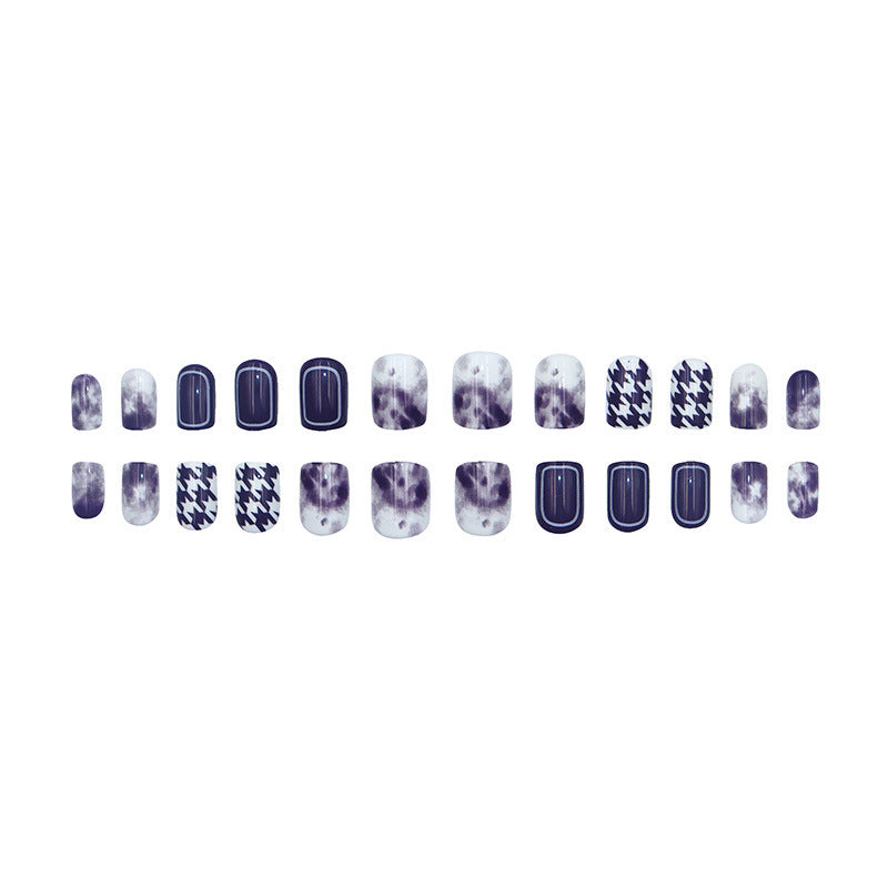 High-end luxury checkered nail art