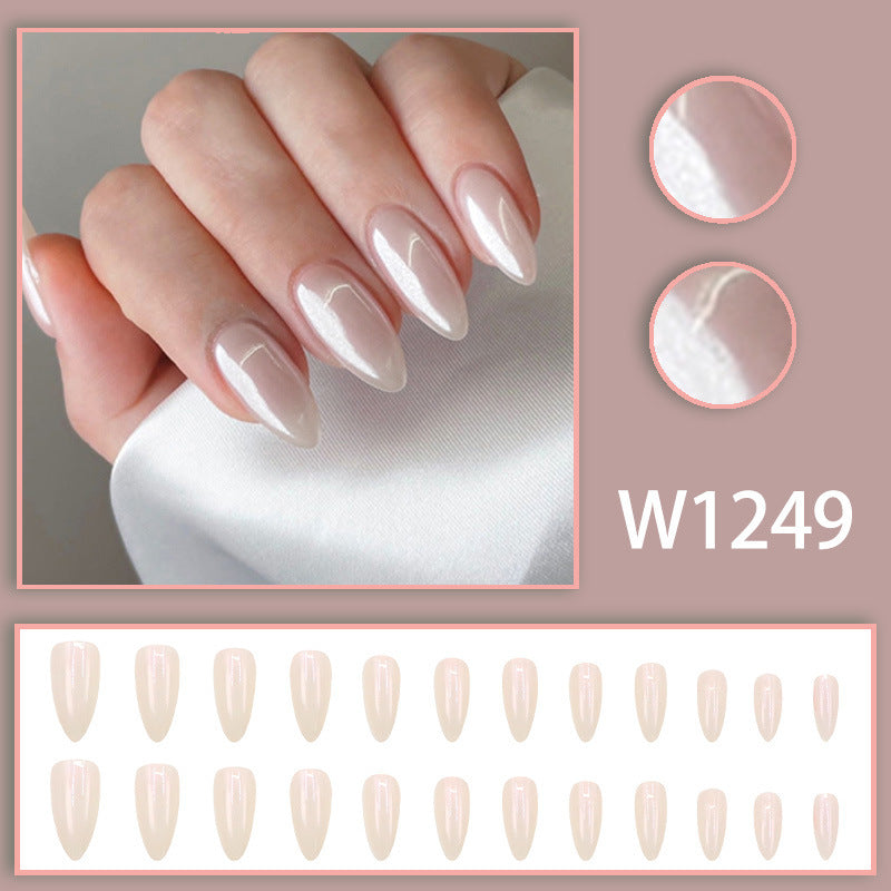 Ins trend: Glowing aurora white moonlight nail polish