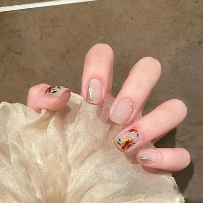 Nude sexy flower manicure