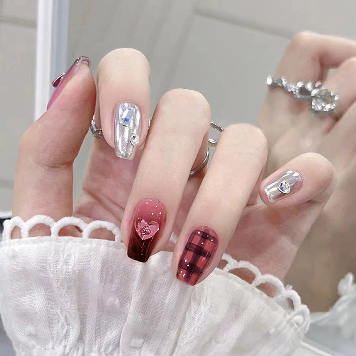 Sweetheart checkered hot girl gradient heart-shaped diamond nail polish