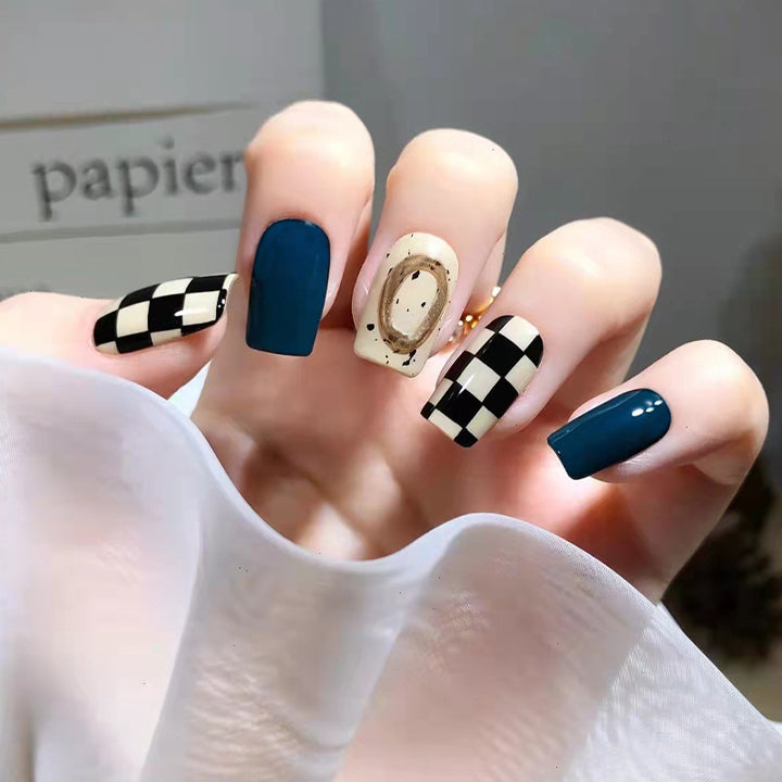 Chessboard pattern nail art