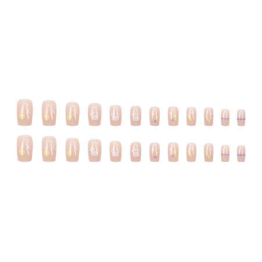 Ins-style graffiti can be both sweet and salty. Clear and simple minimalist manicure.