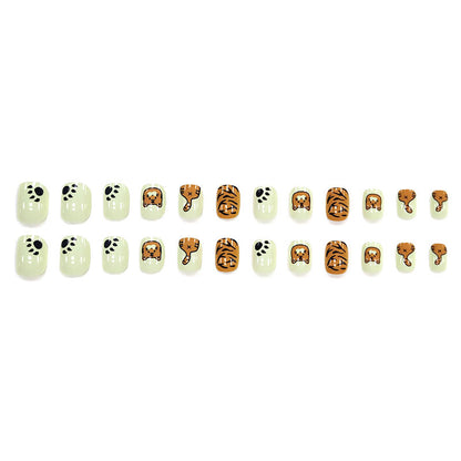 Cartoon little tiger manicure