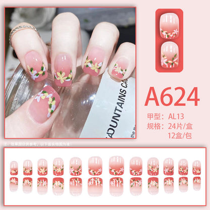 Simple and fashionable manicure