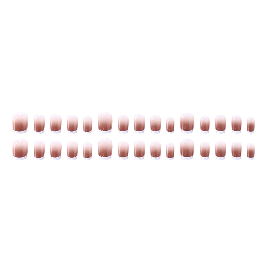 Simple and unique solid-color manicure
