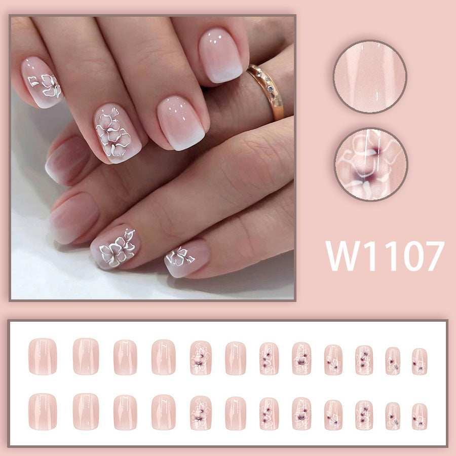 Graduated flower nail art