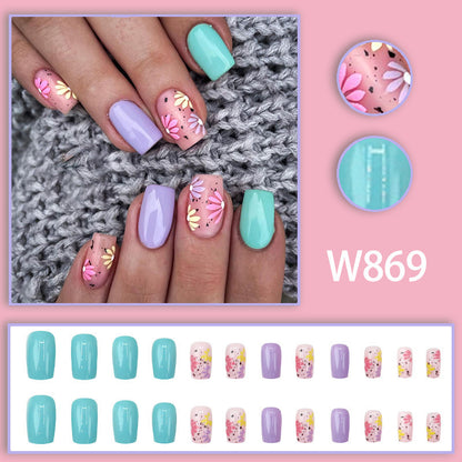 Fashionable and individualistic manicure