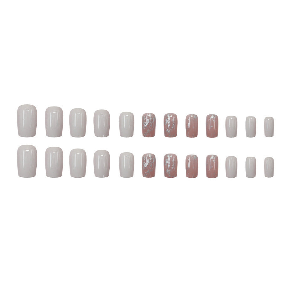 Simple and fashionable white manicure