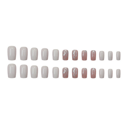 Simple and fashionable white manicure