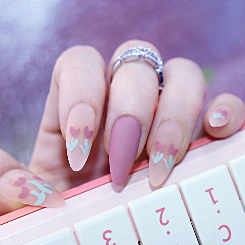 Sweet flowers dopamine manicure