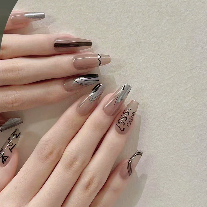 Sweet and cool teenage girl manicure